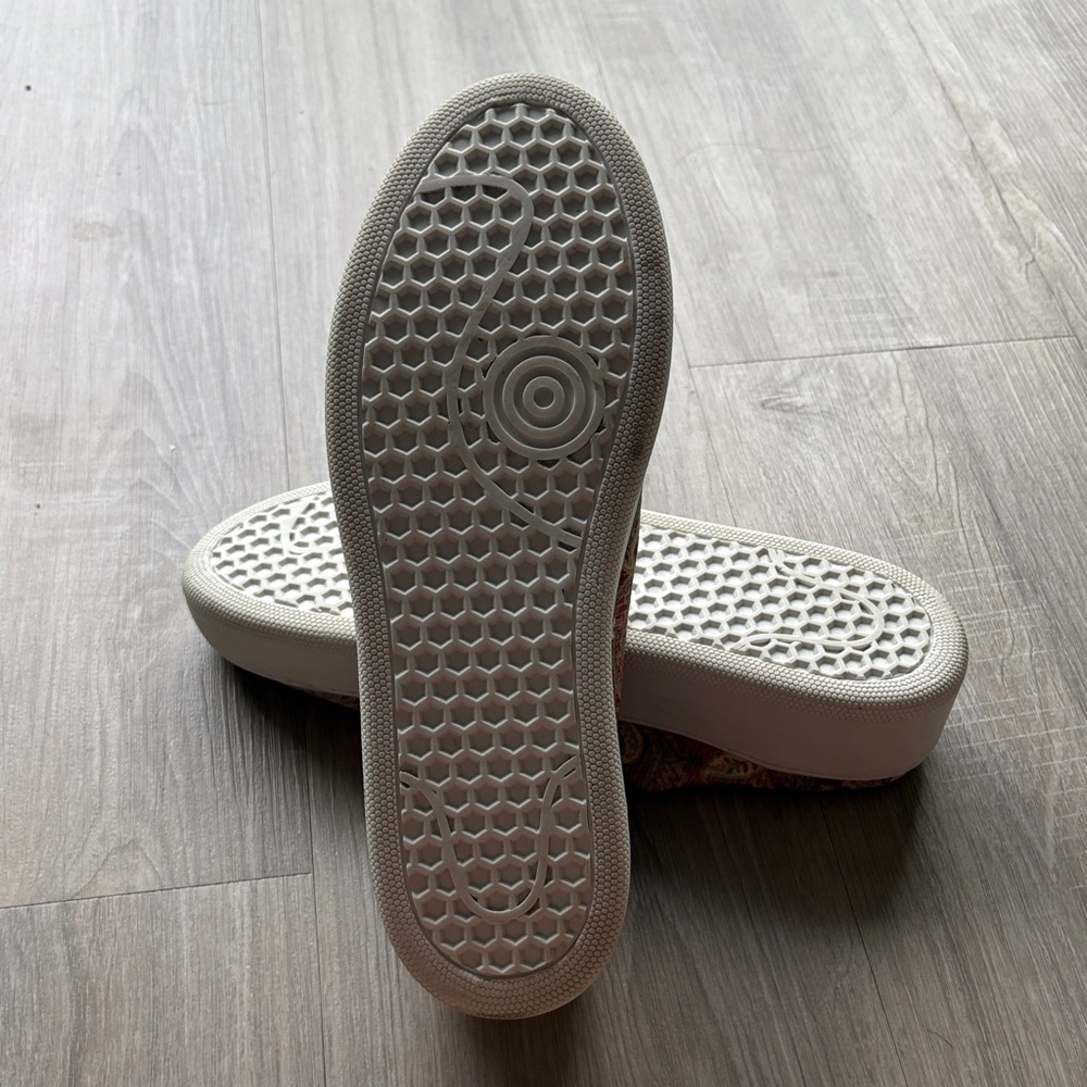 Free People Wynwood AT-827 Slide Sneakers With a Paisley Pattern - Picture 5 of 5